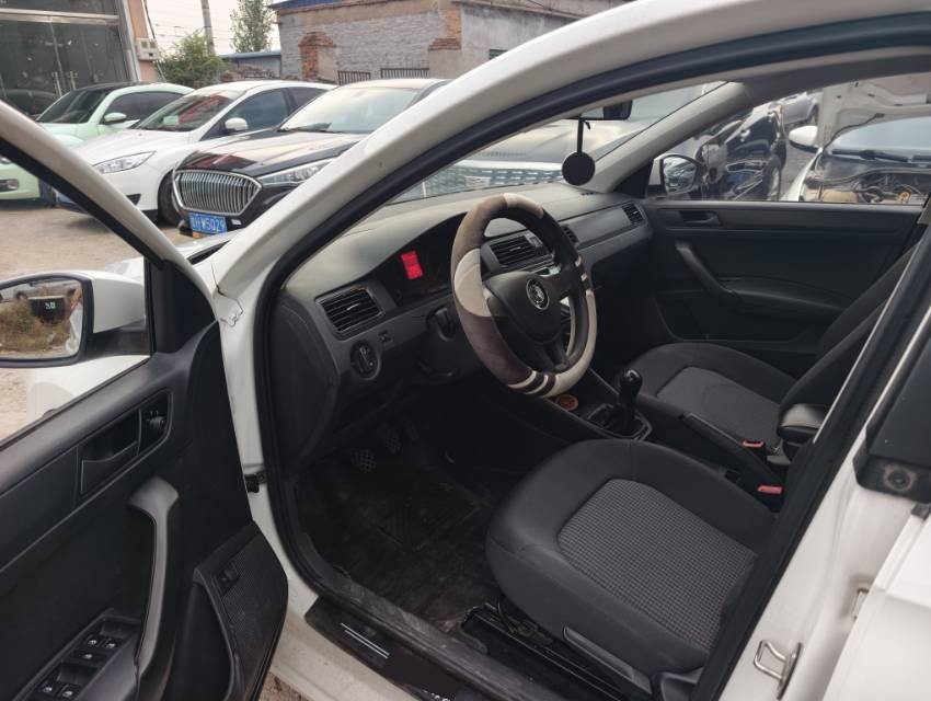 Volkswagen Santana 2020 imagem de carro #7