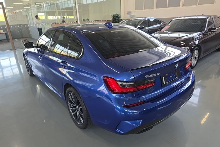 BMW 3 Series 2019 #5 BMW 3 Series 2019 car image #5