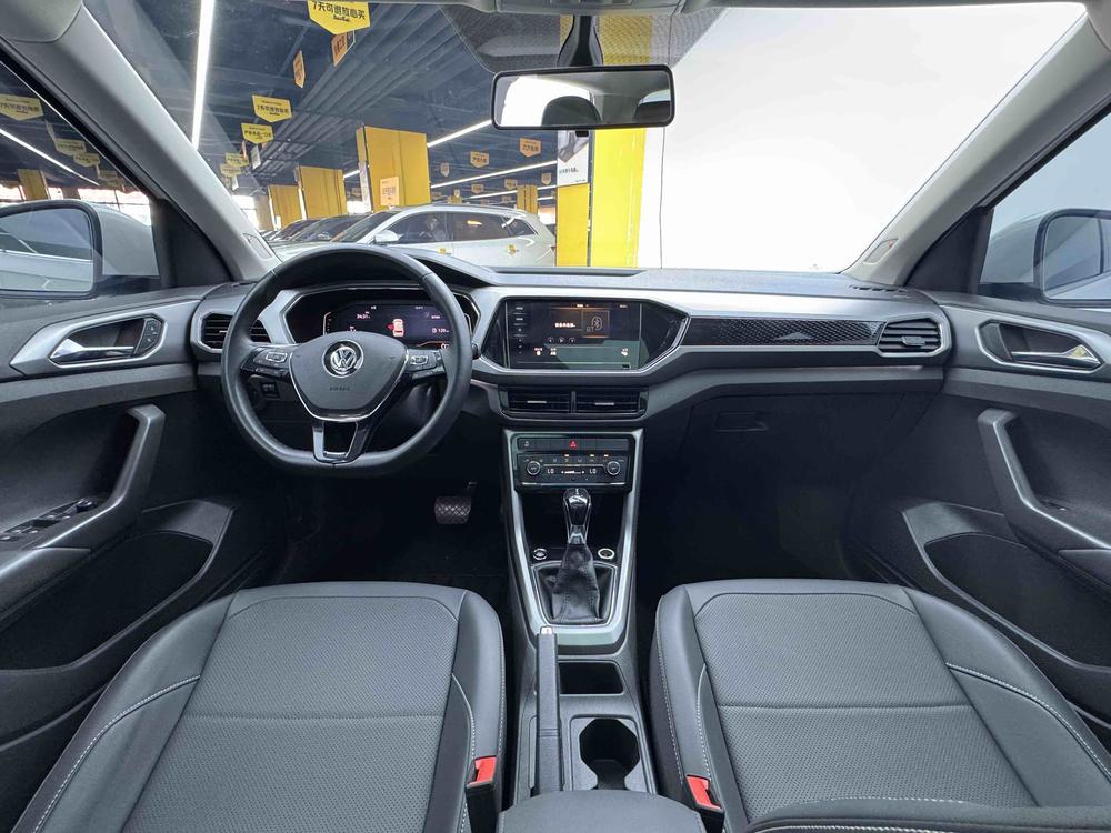 Volkswagen T-Cross 2021 car image #8