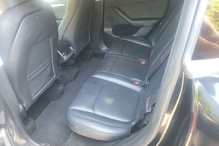 Tesla Model Y 2024 #17 Tesla Model Y 2024 car image #17
