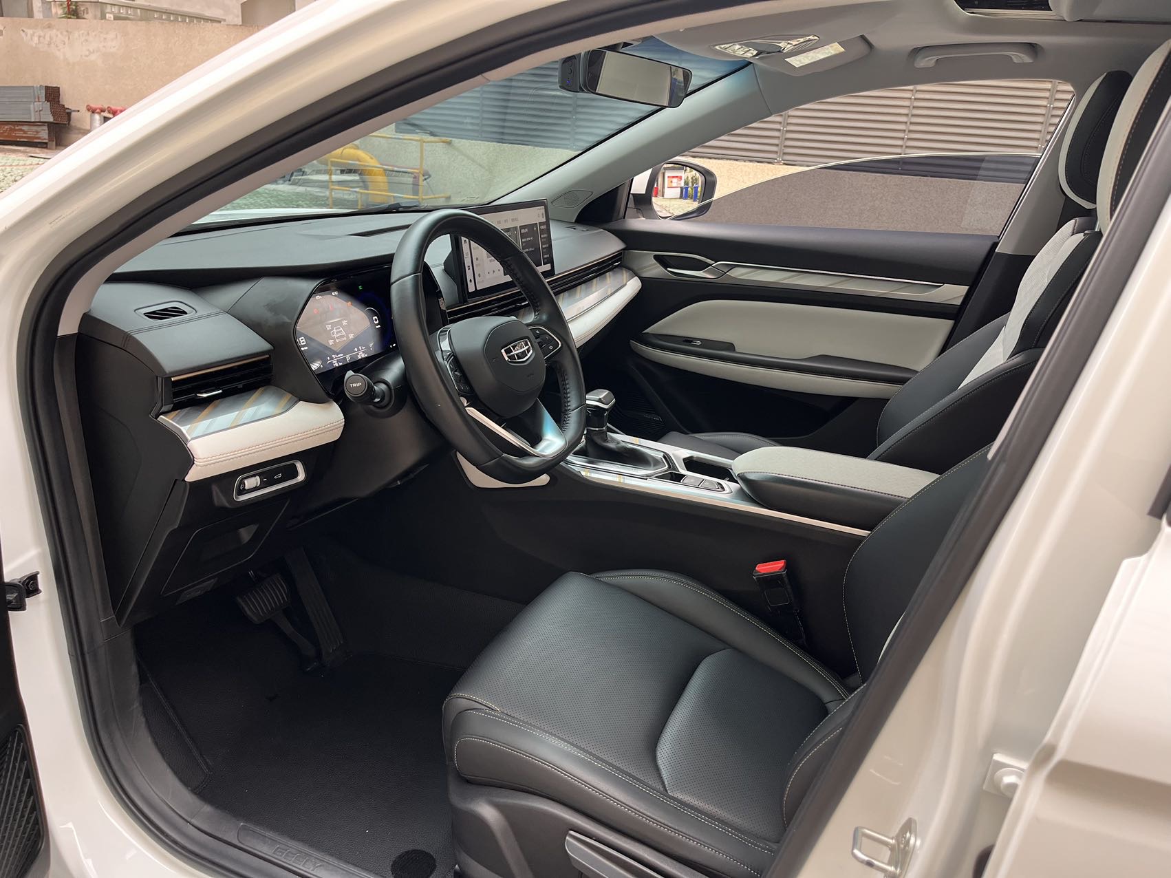 GEELY Emgrand L 2022 car image #7