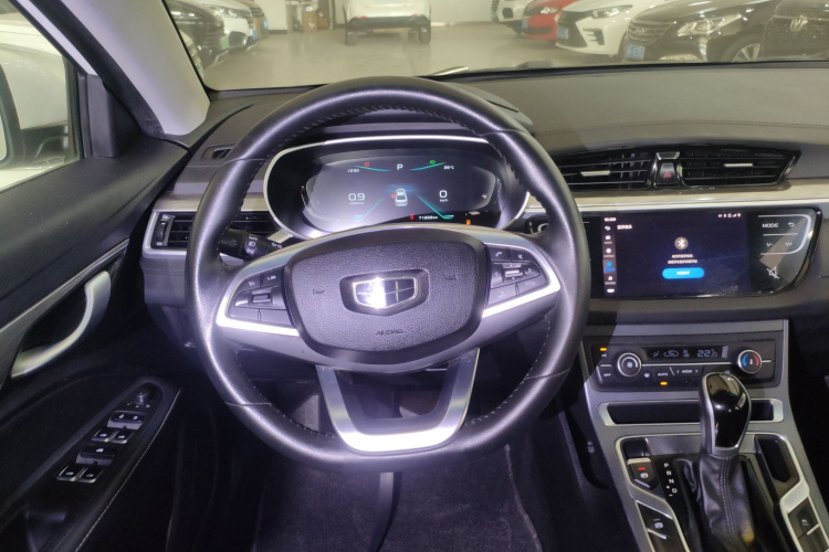 GEELY Emgrand 2019 #11 GEELY Emgrand 2019 car image #11