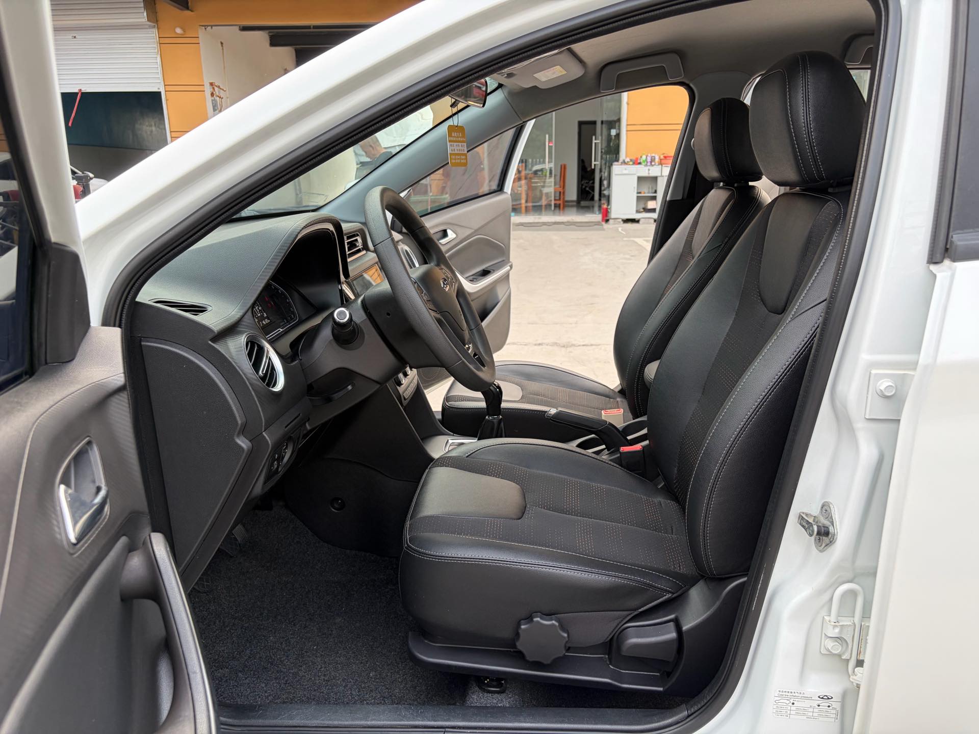 Chery Tiggo 3x 2018 immagine di auto #2