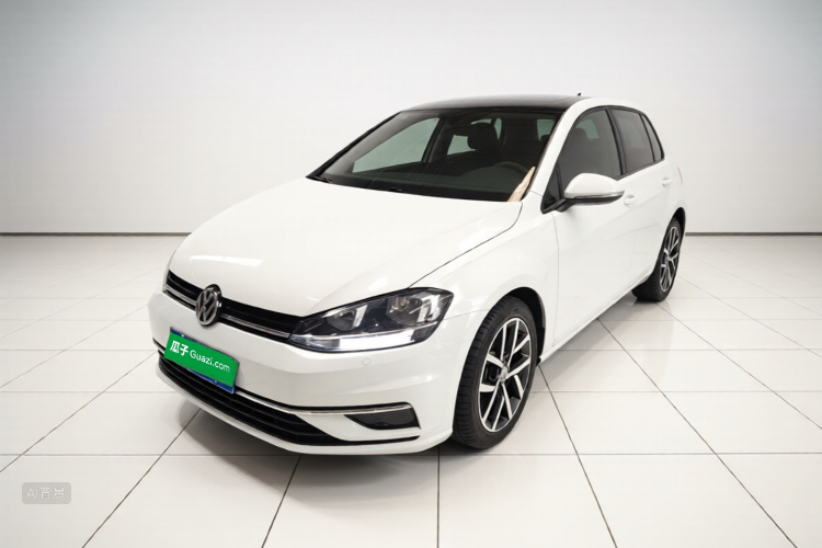 Volkswagen Golf 2020 car image #2