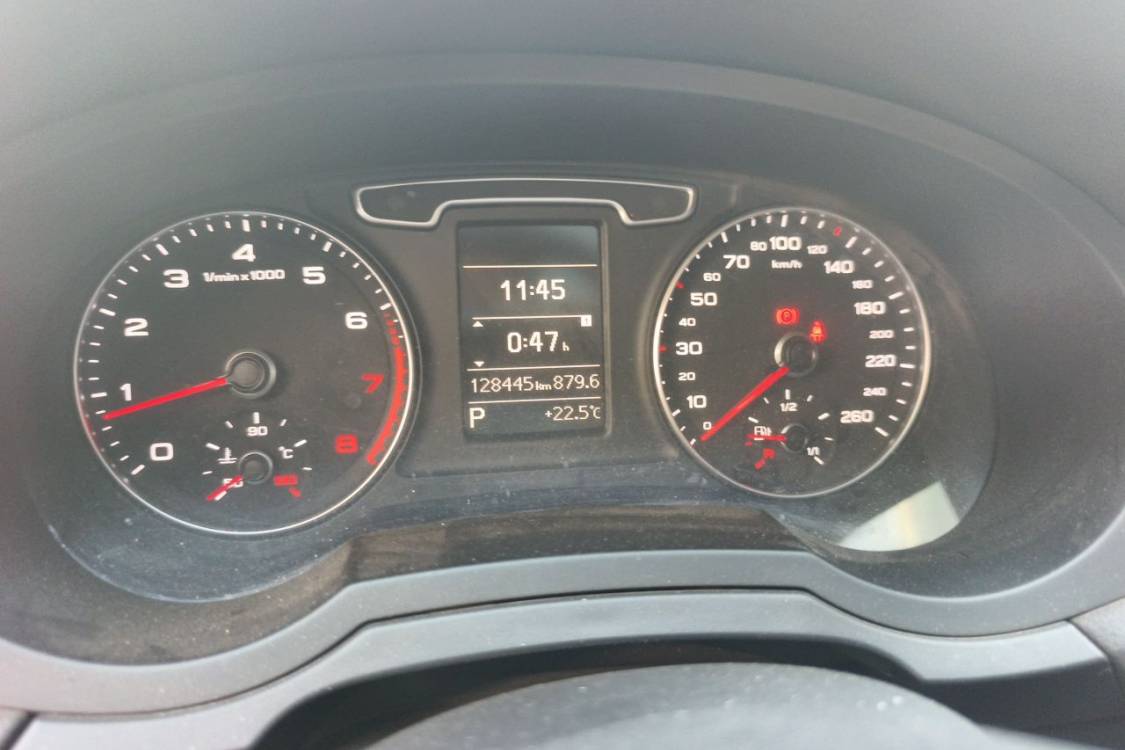 Audi Q3 2015 #24 Audi Q3 2015 car image #24