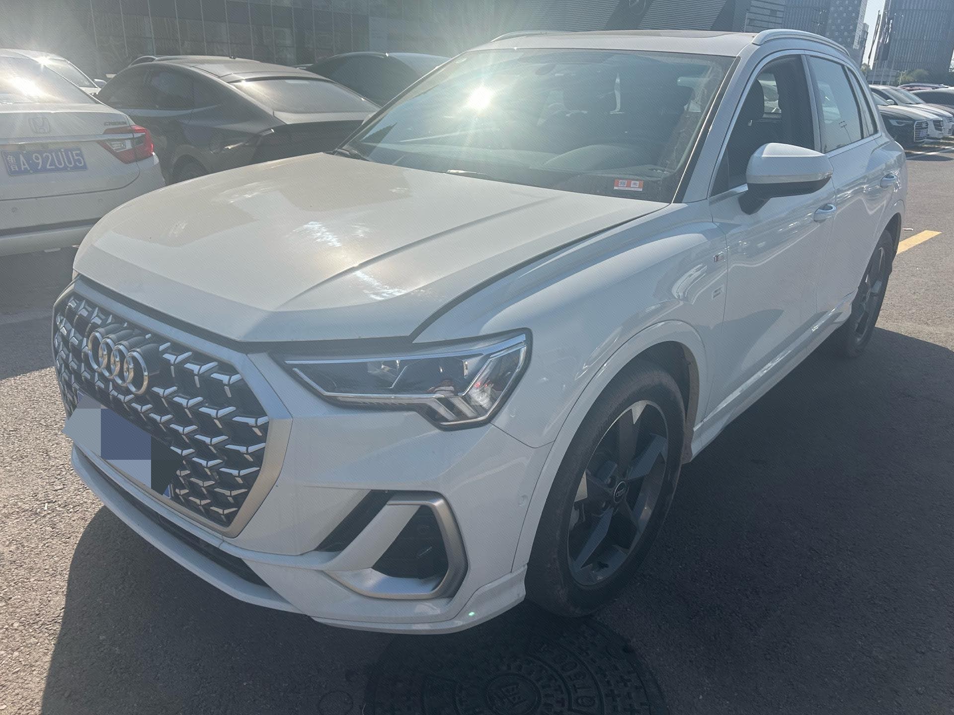 Audi Q3 2024 imagem de carro 
