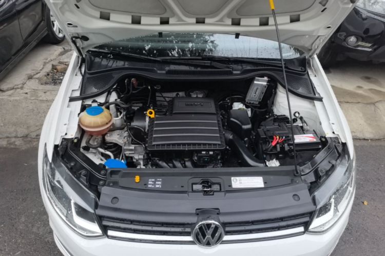 Volkswagen Polo 2017 car image #20
