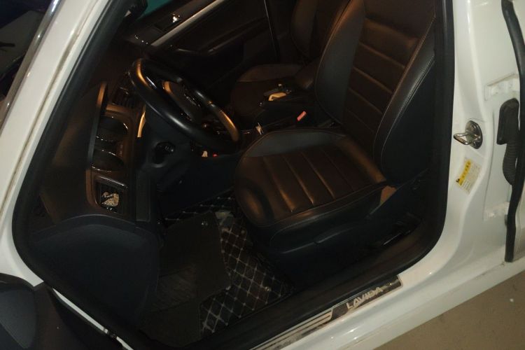 Volkswagen Lavida 2017 car image #15