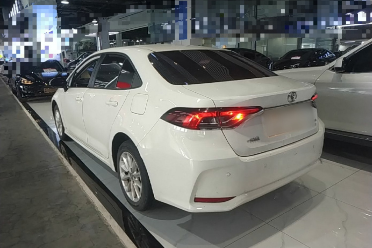 Toyota Corolla 2021 #5 Toyota Corolla 2021 صورة سيارة #5