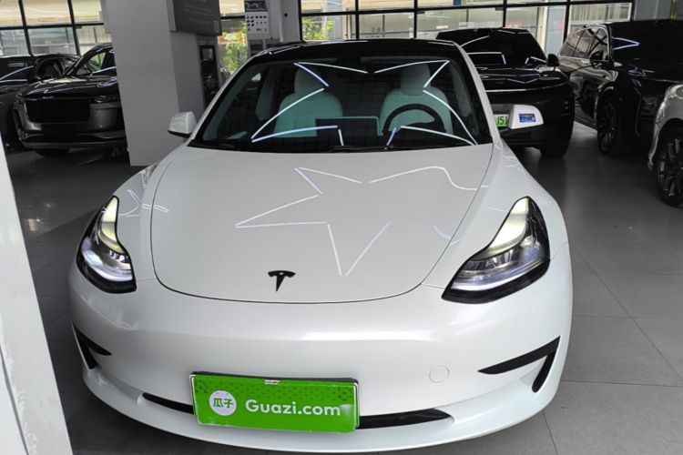 Tesla Model 3 2023 car image #3