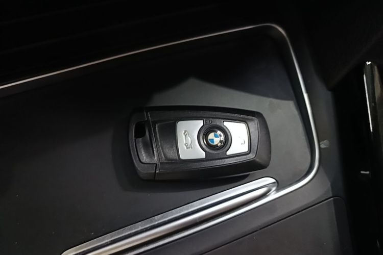 BMW 3 Series 2016 #9 BMW 3 Series 2016 car image #9