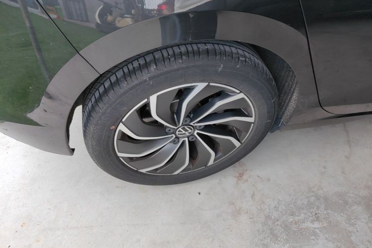 Volkswagen Golf 2021 car image #10