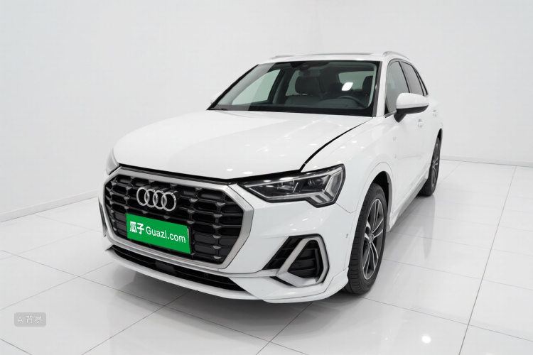 Audi Q3 2022 car image #2