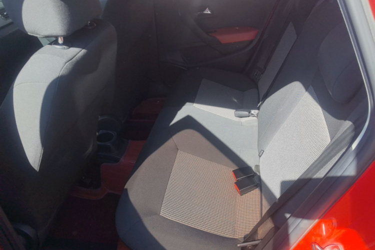 Volkswagen Polo 2019 car image #17