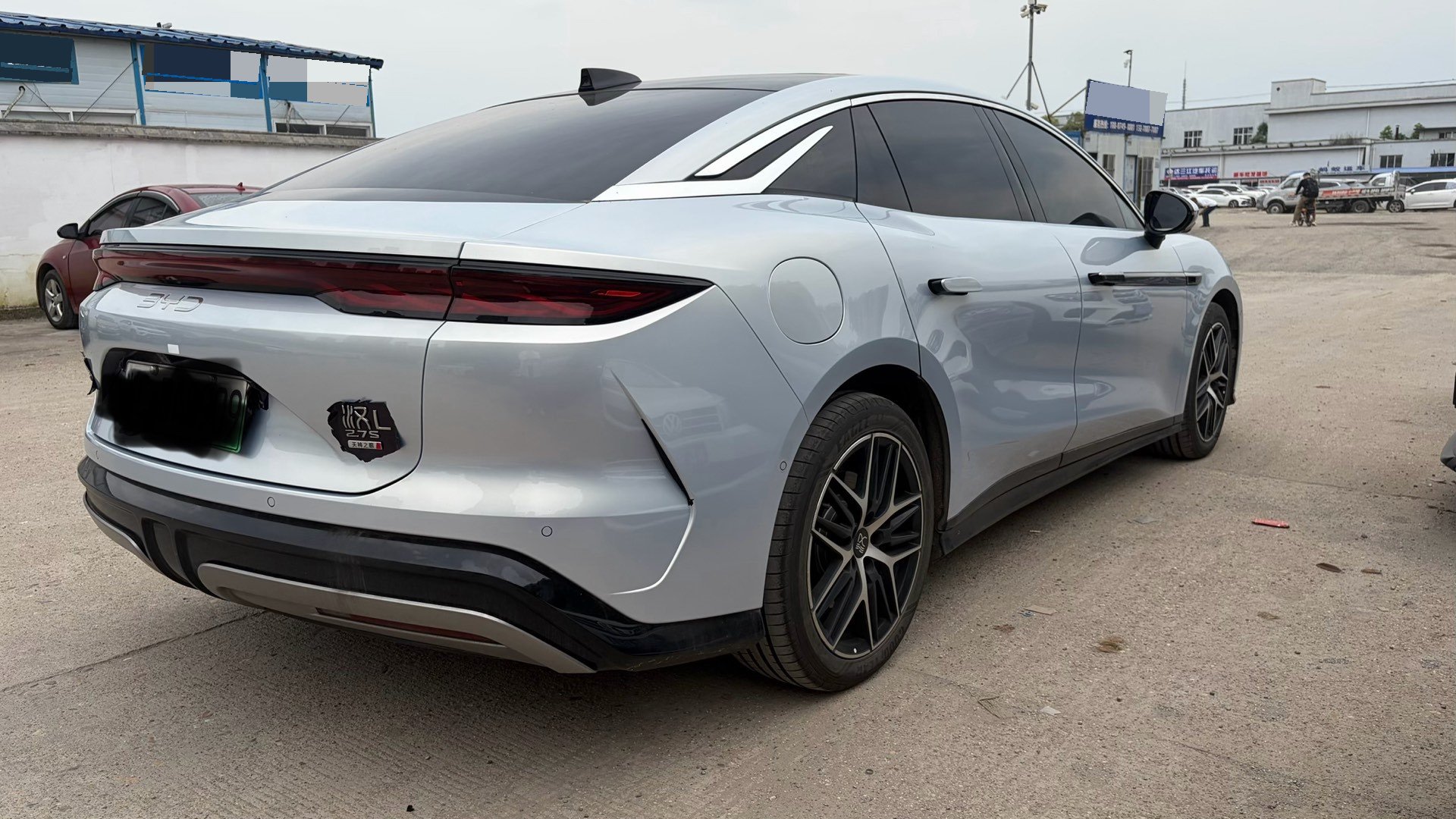 BYD HanL 2025 car image #2