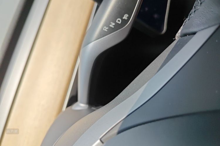 Tesla Model 3 2022 car image #16