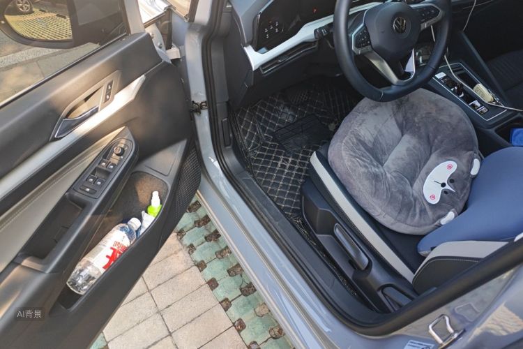 Volkswagen Golf 2022 car image #18