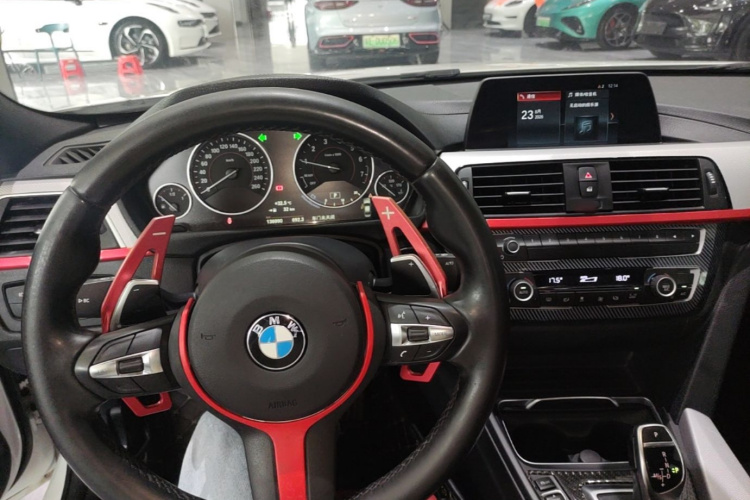 BMW 3 Series 2019 #10 BMW 3 Series 2019 car image #10