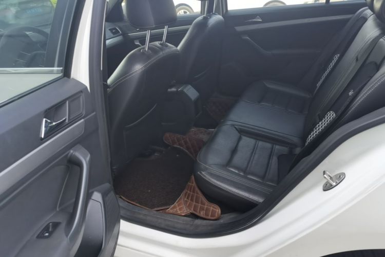 Volkswagen Lavida 2018 car image #17