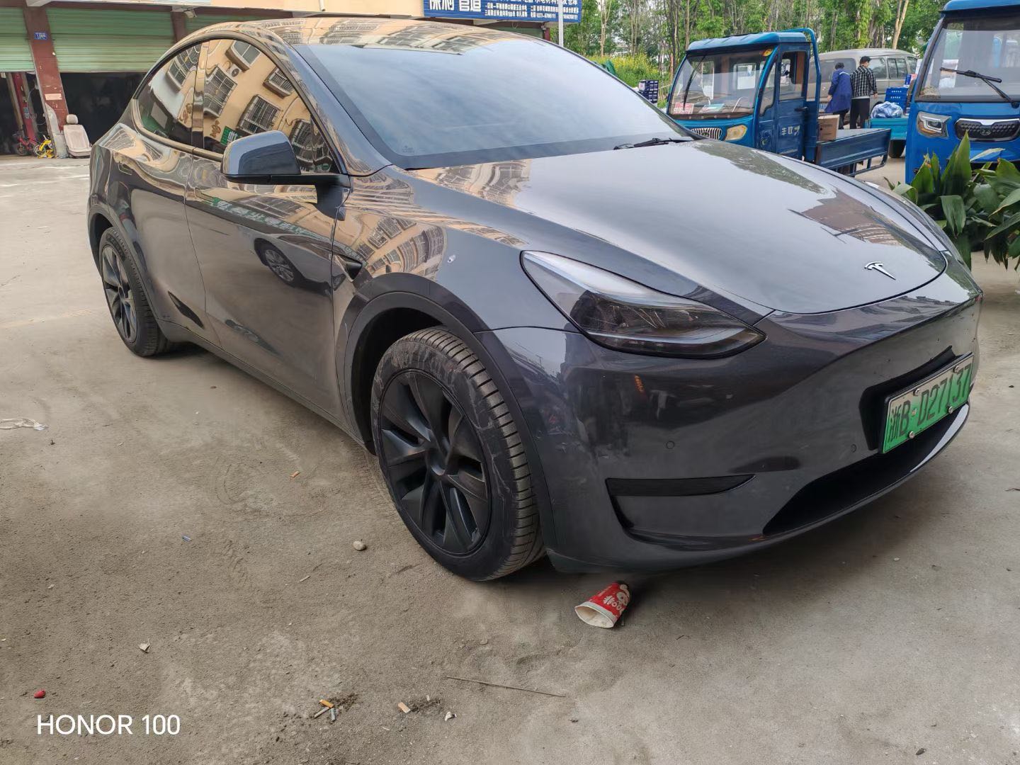 Tesla Model Y 2022 #4 Tesla Model Y 2022 car image #4