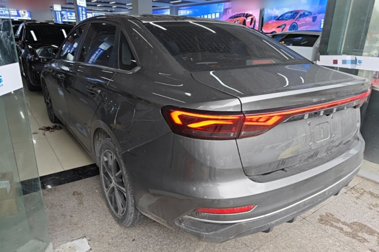 GEELY Emgrand 2021 car image #5