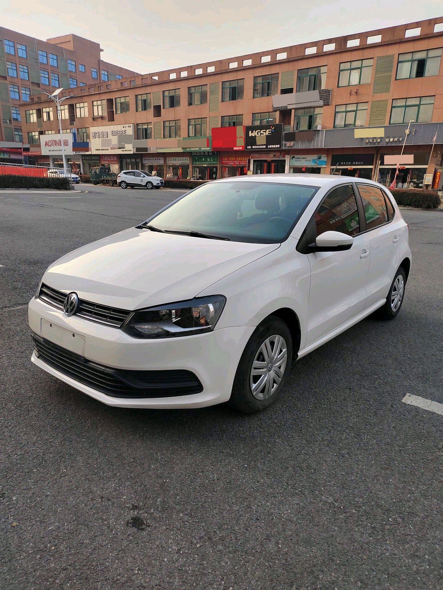 Volkswagen Polo 2017 car image 
