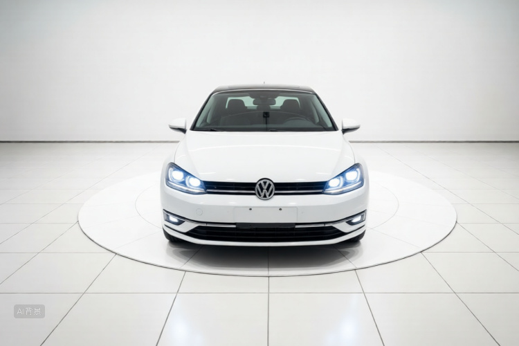 Volkswagen Golf 2018 car image #3