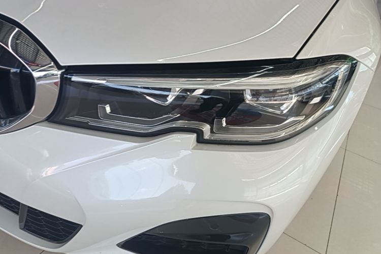 BMW 3 Series 2021 #23 BMW 3 Series 2021 car image #23