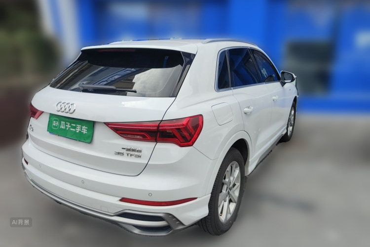 Audi Q3 2020 car image #7