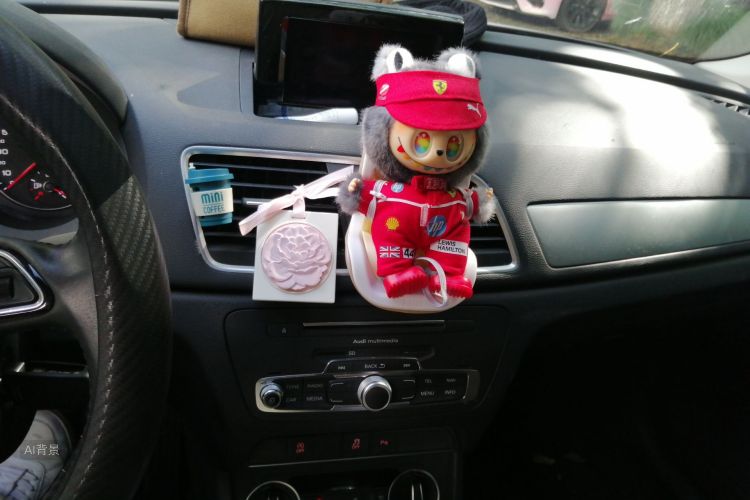 Audi Q3 2018 #15 Audi Q3 2018 car image #15