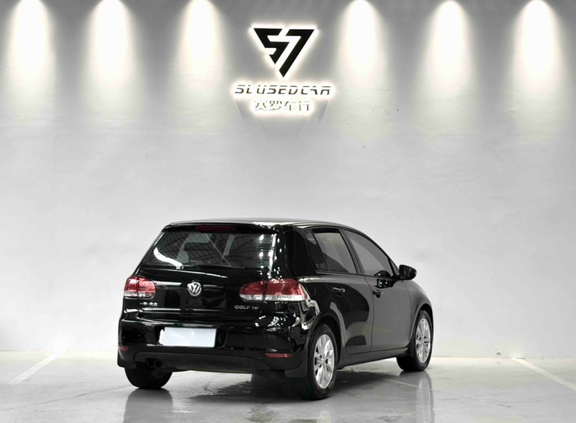 Volkswagen Golf 2012 car image #9