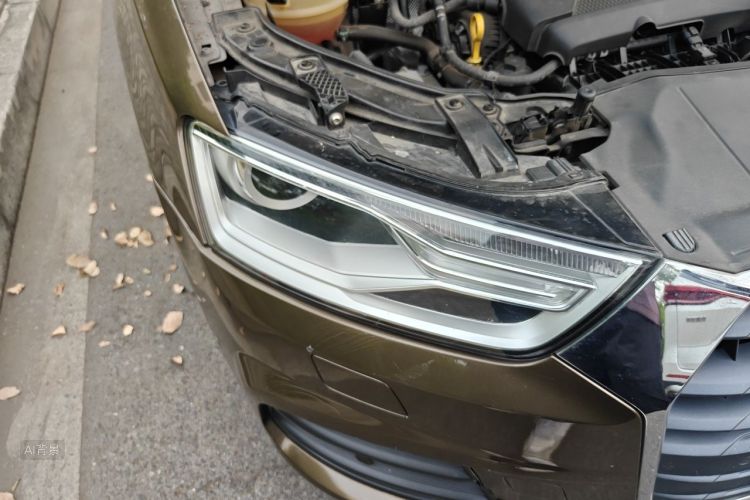 Audi Q3 2016 car image #8