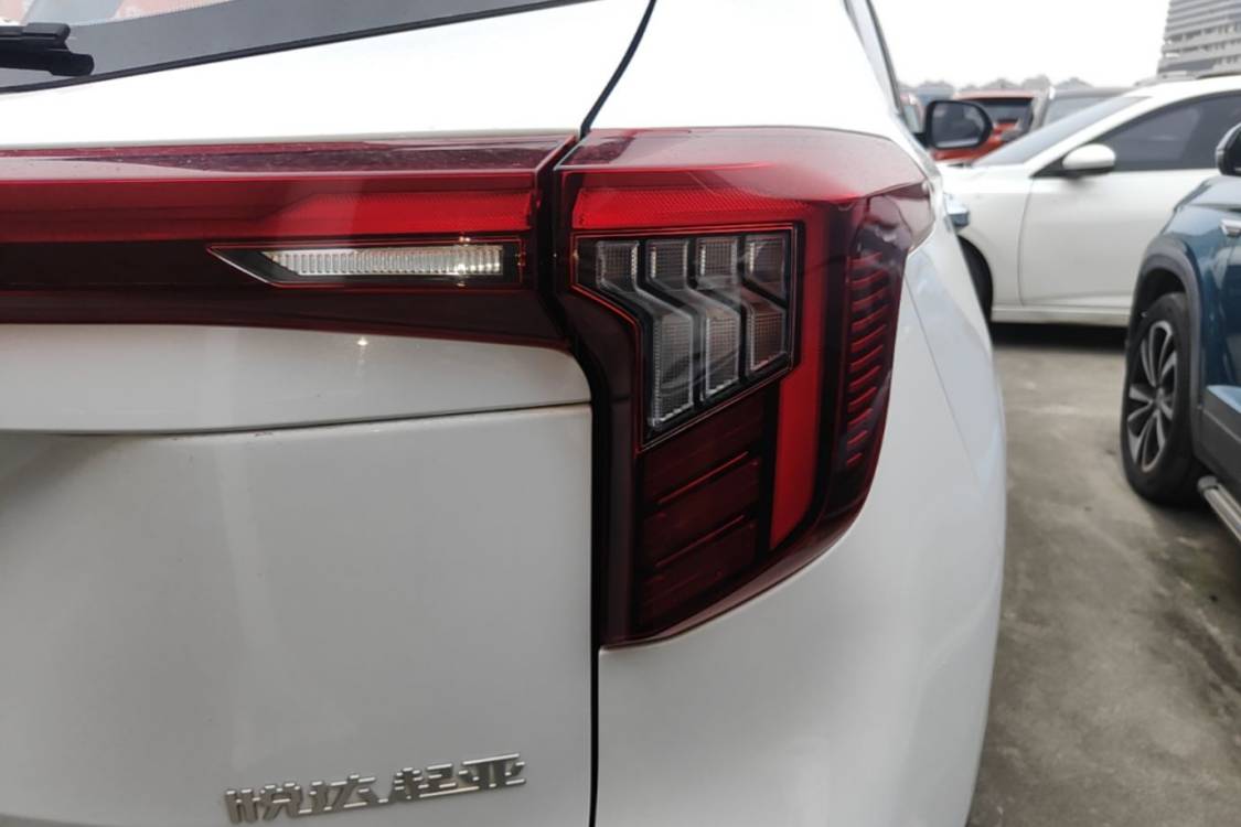 Kia Seltos 2023 car image #7