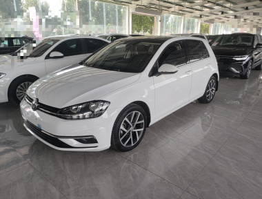Volkswagen Golf 2020 Volkswagen Golf 2020 immagine di auto