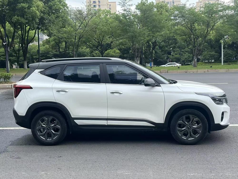 Kia Seltos 2023 image de voiture #8