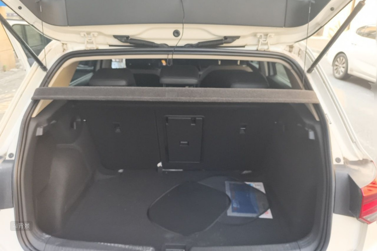Volkswagen Golf 2021 car image #21