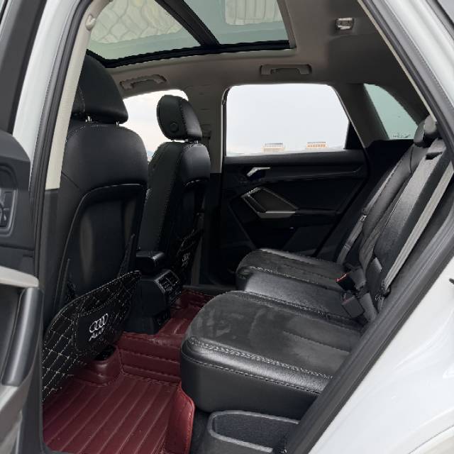 Audi Q3 2021 car image #9