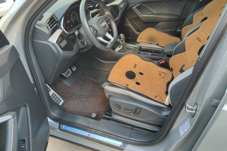 Audi Q3 2025 car image #15