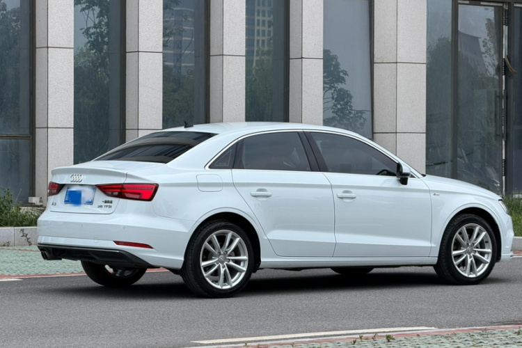 Audi A3 2019 #6 Audi A3 2019 car image #6