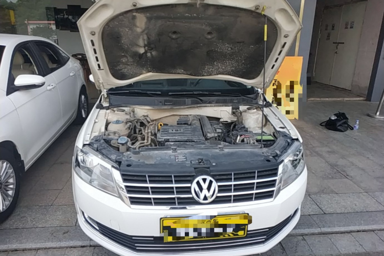 Volkswagen Lavida 2015 car image #22