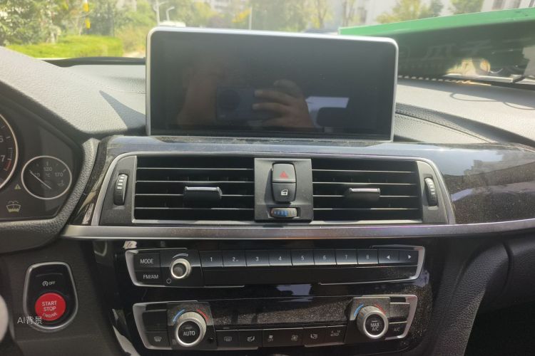 BMW 3 Series 2018 #15 BMW 3 Series 2018 immagine di auto #15