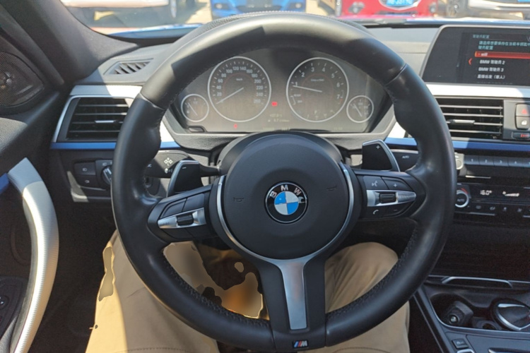 BMW 3 Series 2018 #15 BMW 3 Series 2018 car image #15