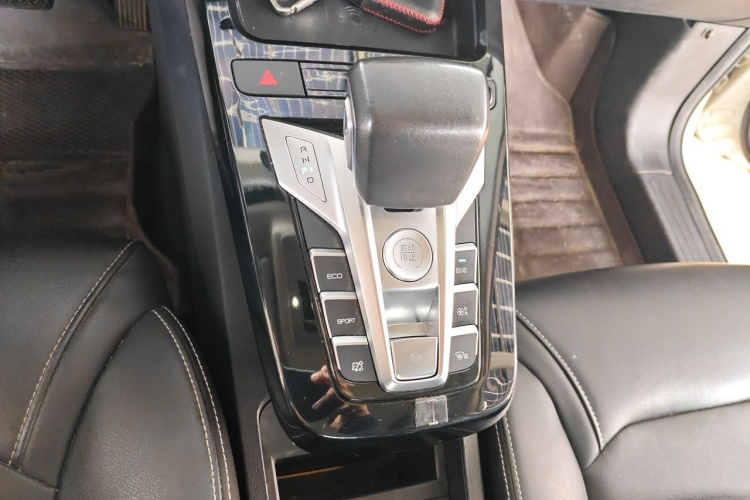 BYD Yuan New Energy 2020 car image #18
