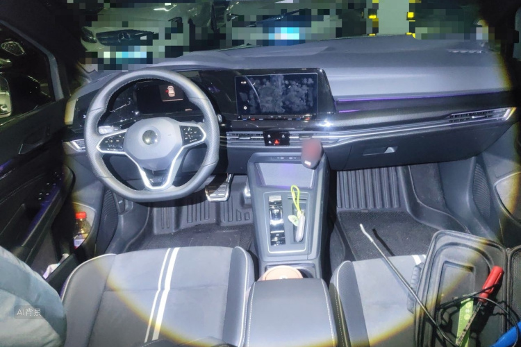 Volkswagen Golf 2022 car image #11
