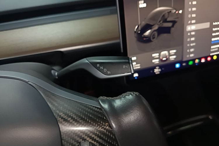 Tesla Model Y 2022 #18 Tesla Model Y 2022 car image #18