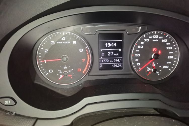 Audi Q3 2018 #13 Audi Q3 2018 car image #13