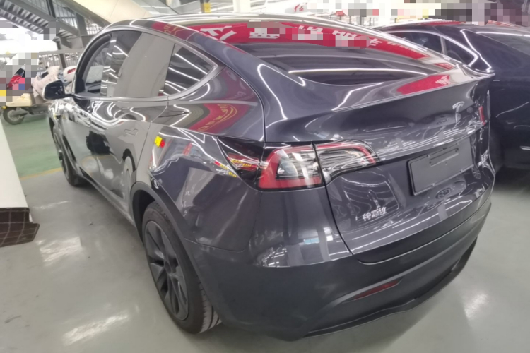 Tesla Model Y 2024 #5 Tesla Model Y 2024 immagine di auto #5