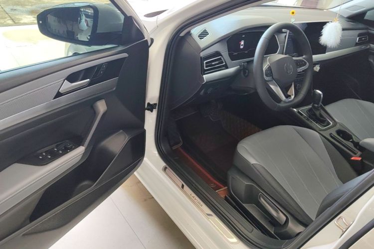 Volkswagen Lavida 2024 car image #16
