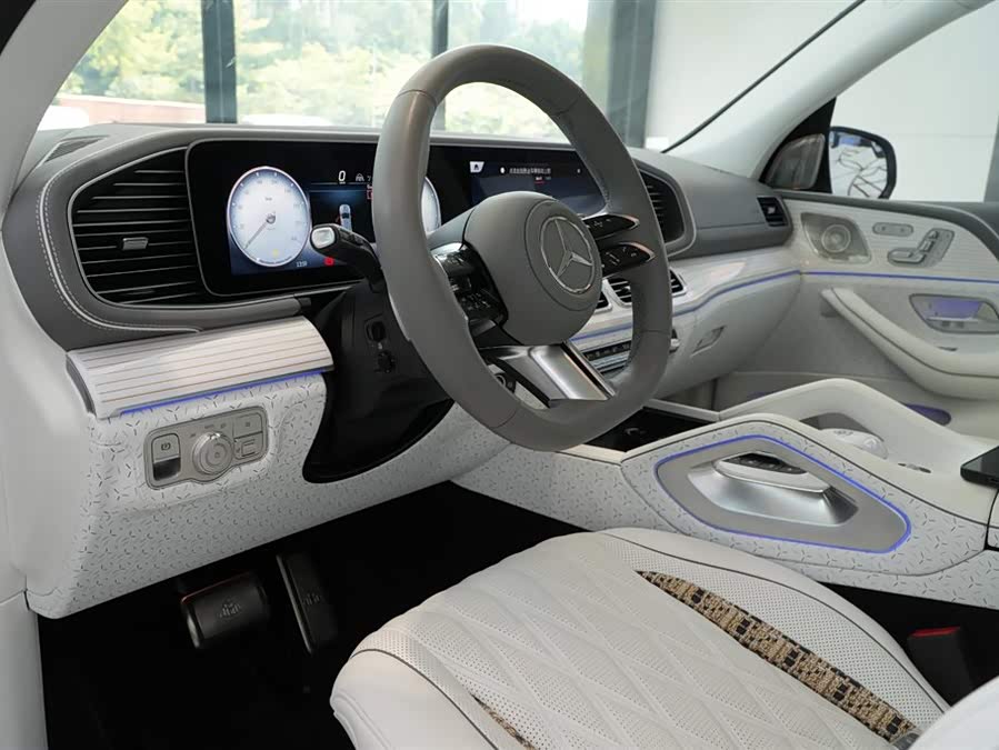 Mercedes-Benz Maybach GLS car image #39