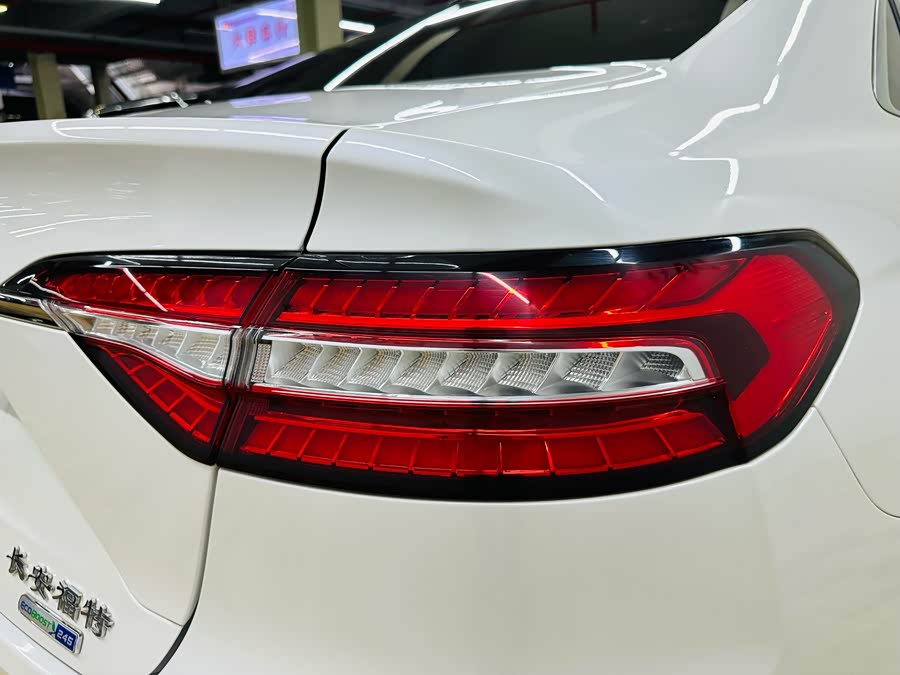 Ford Taurus 2021 car image #39